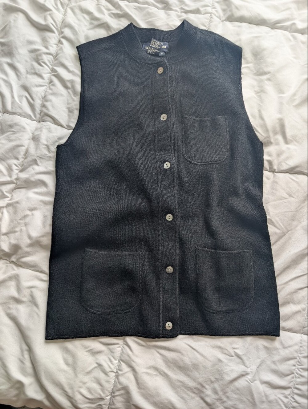 True Vintage Tristan & Iseut Black Knit Button Up Sweater Vest Womens Small